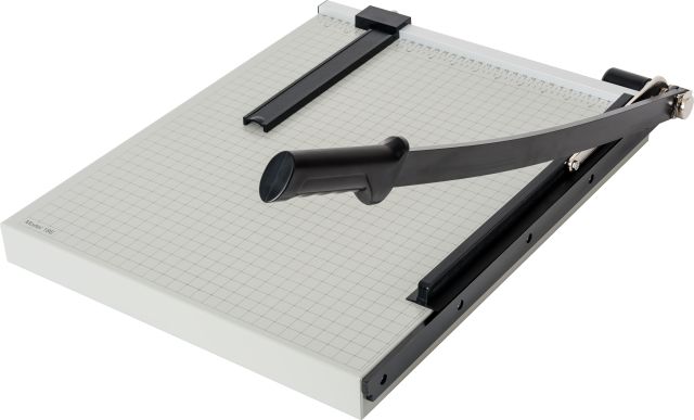 Dahle Vantage® Guillotines are accurate and sturdy, ideal for everyday trimming tasks and creative projects.