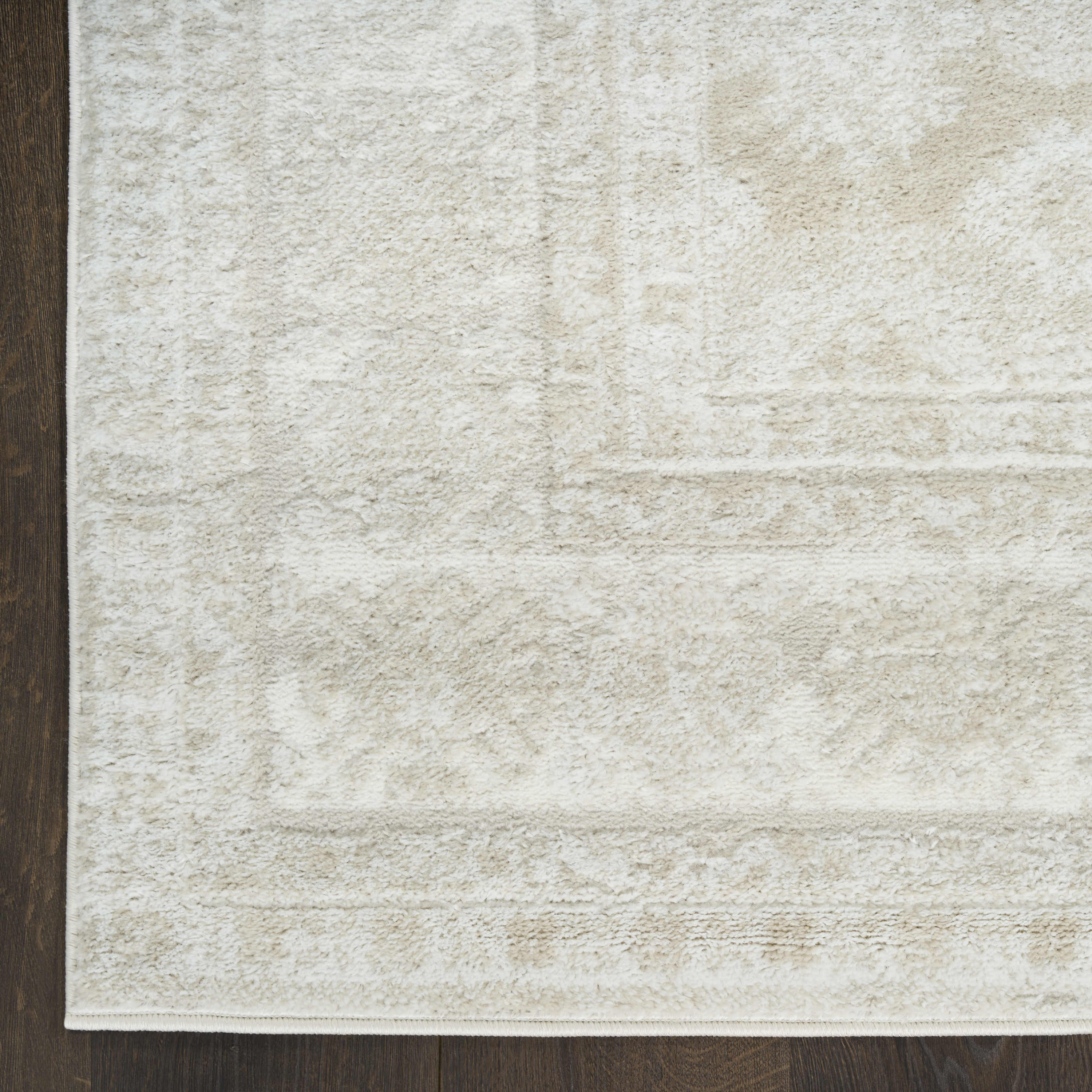 Nourison Dekor 5'3" x 7' Ivory Beige Vintage Indoor Rug