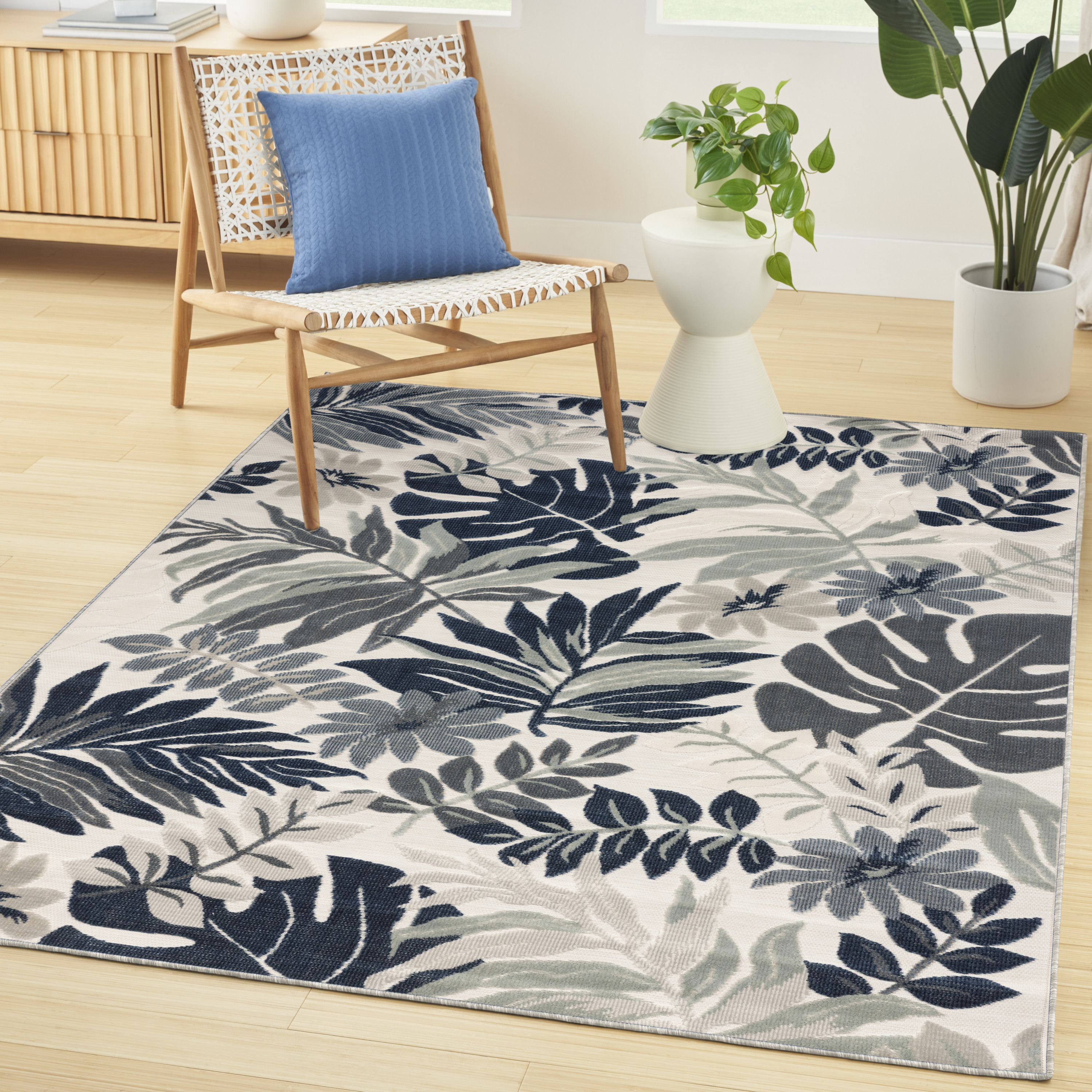 Nourison Suncoast 5'3" x 7'3" Blue Tropical Rug