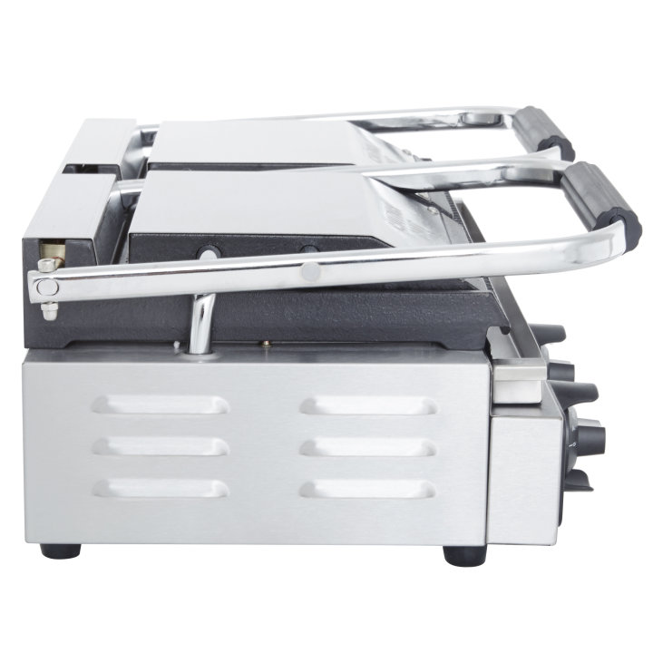 Double 208- to 240-volt Cayenne® sandwich press with panini-style, cast-iron plates