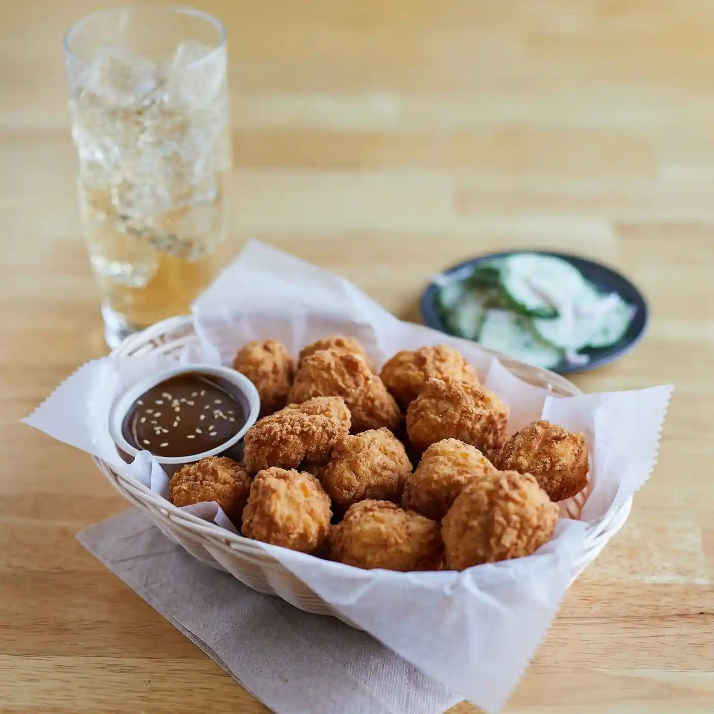 Tyson Red Label® Fully Cooked Homestyle Select Cut Chicken Breast Chunk Fritters https://images.salsify.com/image/upload/s--kHu6YbQO--/q_25/b7cpmazx1pt4xbaiefwn.webp