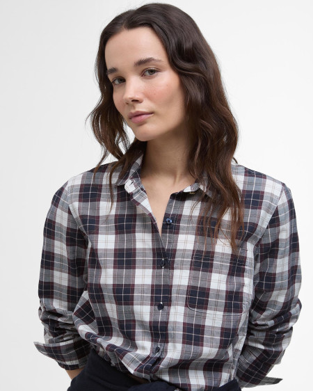 Camicia Edda a maniche lunghe dalla vestibilità leggermente aderente