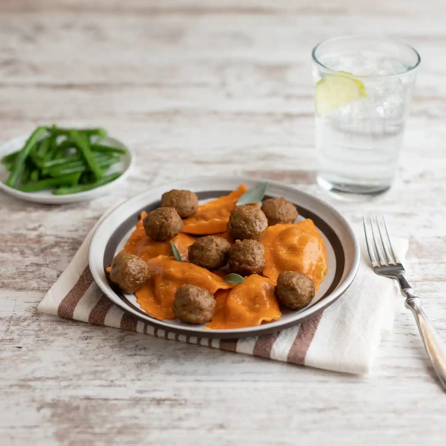 Bonici® Fully Cooked Oven Roasted Savory Beef and Chicken Meatballs, .5 oz https://images.salsify.com/image/upload/s--vPU6tBm6--/q_25/kyx00mlzlnjsq56eyrbq.webp