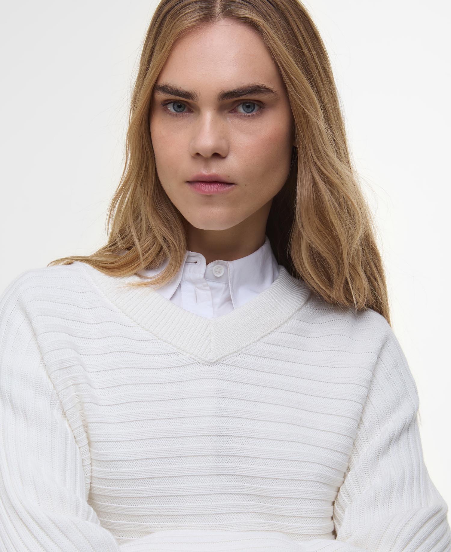 Maglione Zola con scollo a V image number 3