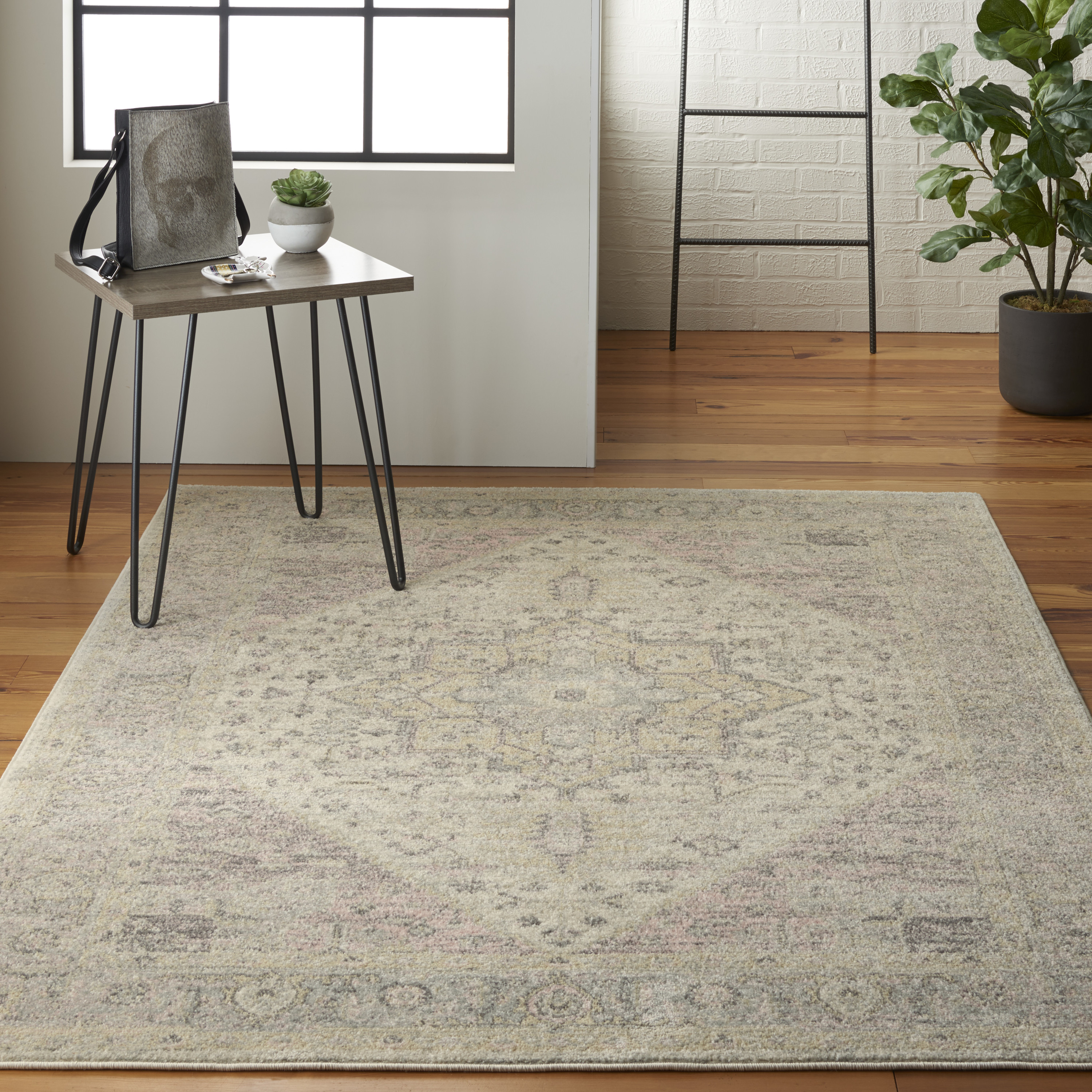 Nourison Tranquil 6' x 9' Ivory Pink Vintage Indoor Rug