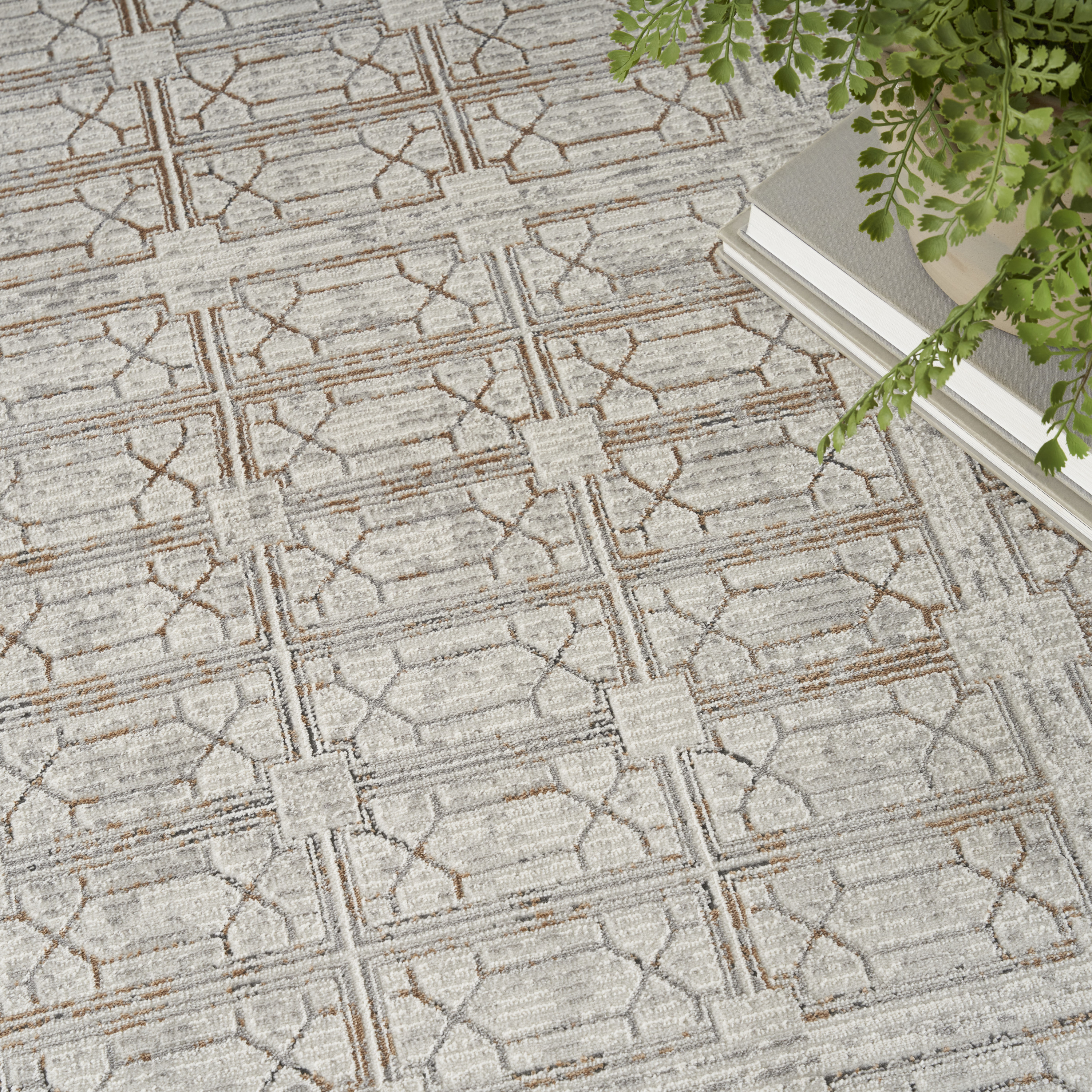 Nourison Desire 5'3" x 7'3" Ivory Beige Modern Indoor Rug