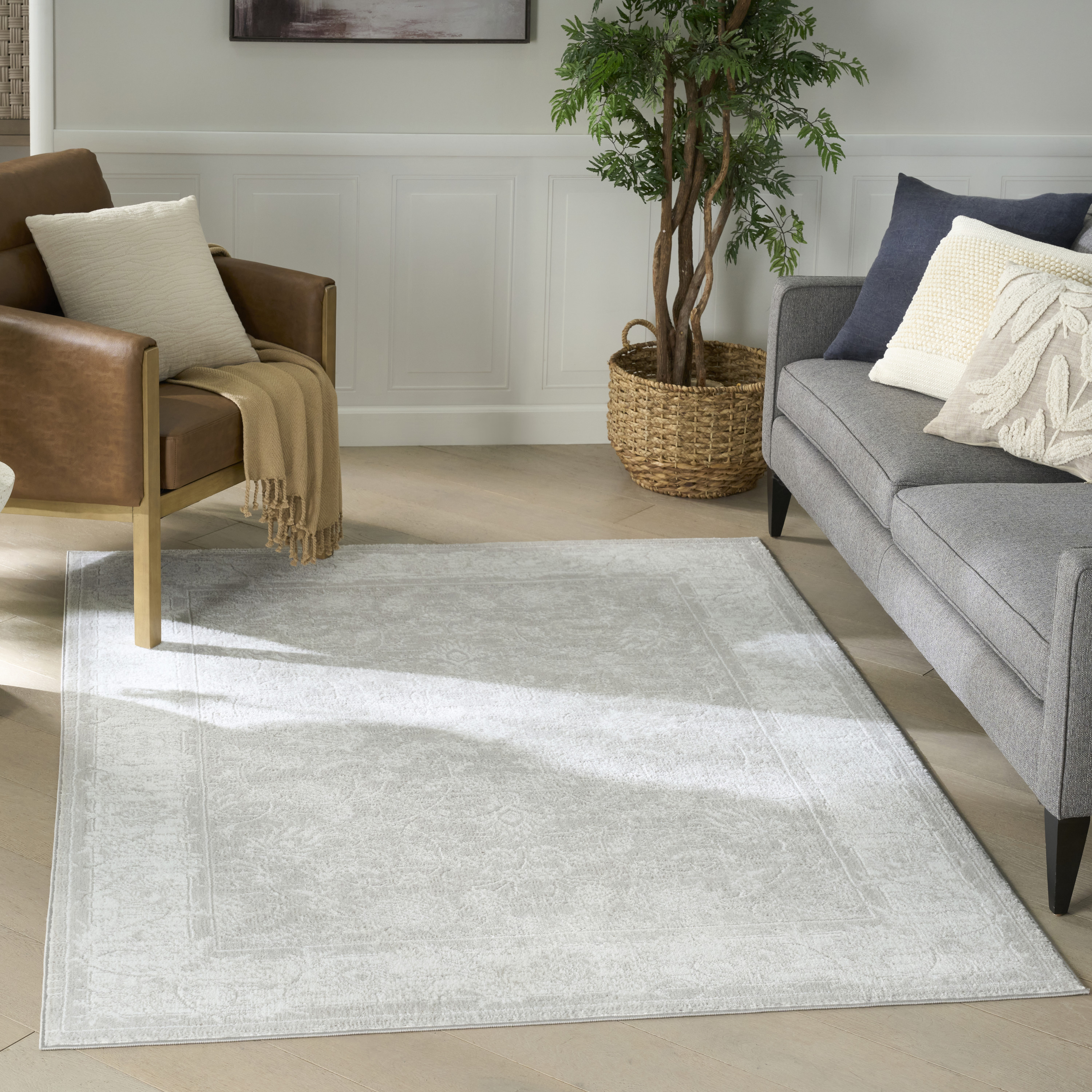 Nourison Dekor 4' x 6' Light Grey Vintage Indoor Rug