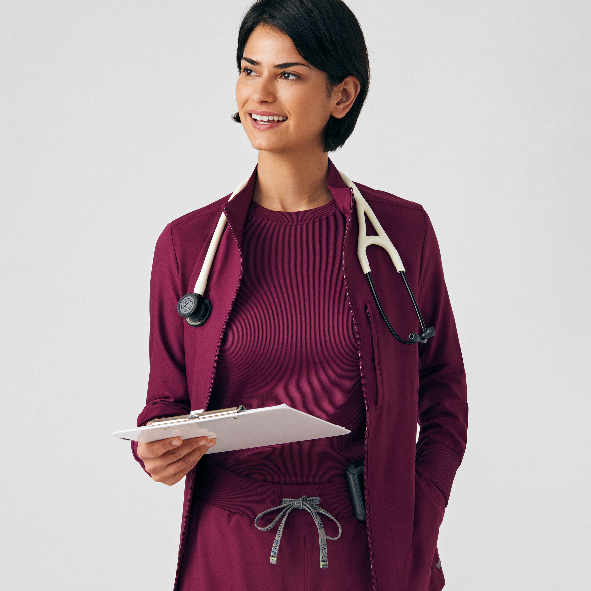 Landau Forward LJ700 Women&#8216;s 3-Pocket Moisture Wicking Scrub Jacket with Knit Cuffs and Zipper Front-Landau