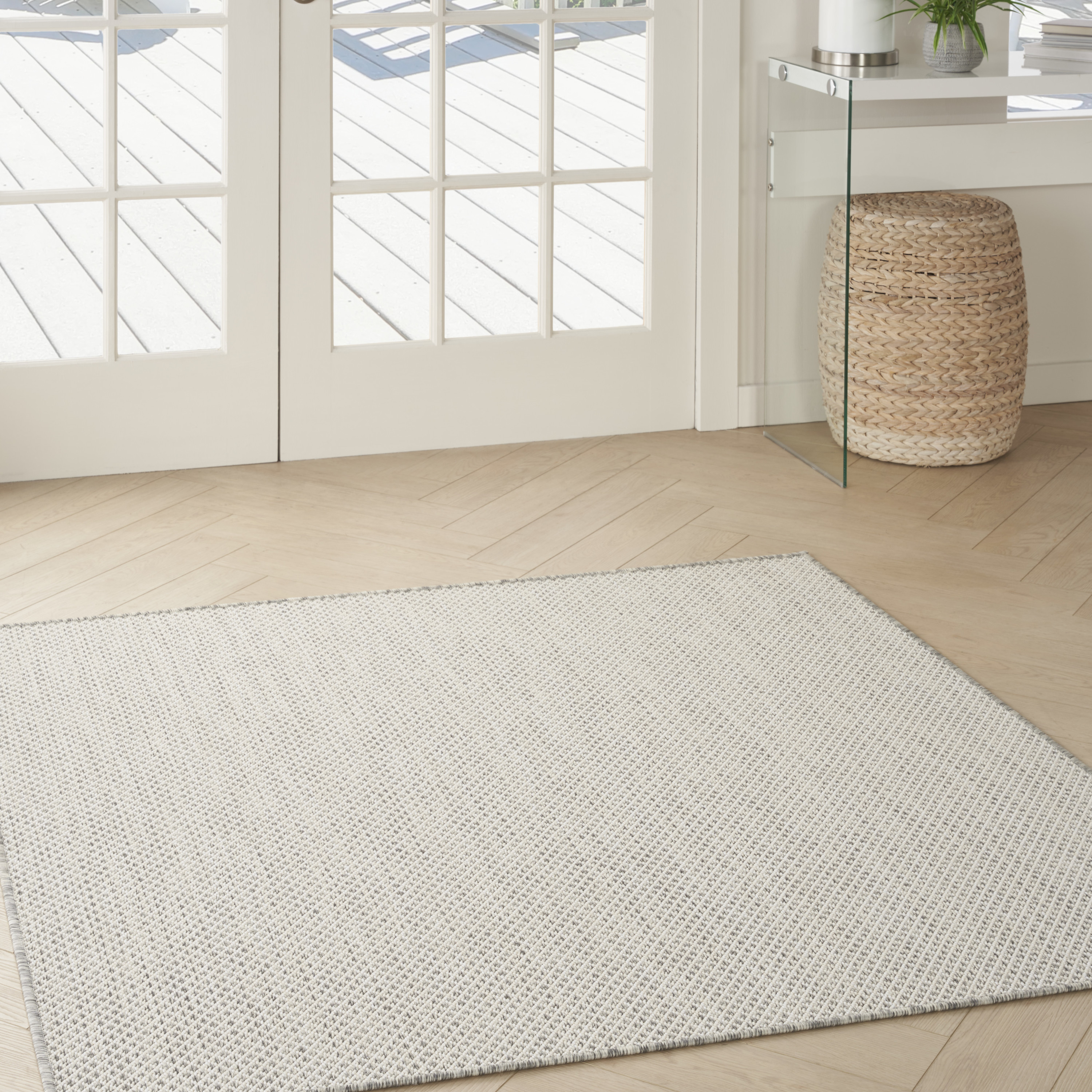 Nourison Courtyard 4' x Square Ivory Silver Modern Rug