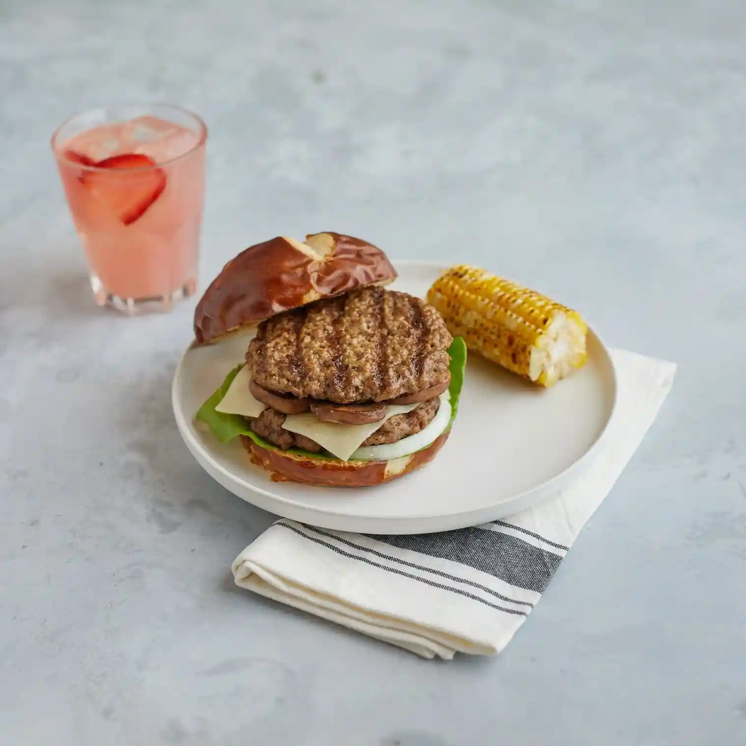 The Pub® All-Natural* Flame Grilled USDA Choice Angus Beef Chuck Steak Burger, 4 oz._image_1