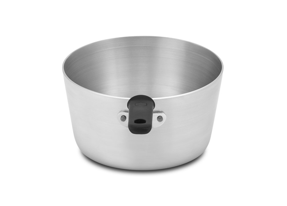 4 ½-quart Wear-Ever® tapered aluminum saucepan with natural finish and silicone handle
