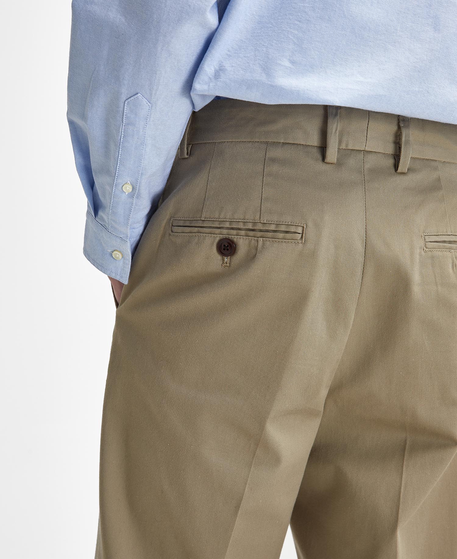 Pantaloni chino Ted con vestibilità rilassata image number 4