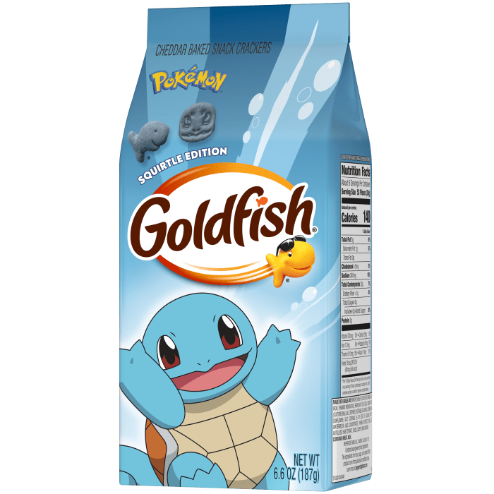 Goldfish® Pokémon Squirtle Cheddar Cheese Baked Snack Crackers, 6.6 oz, bag - Right Angle Image