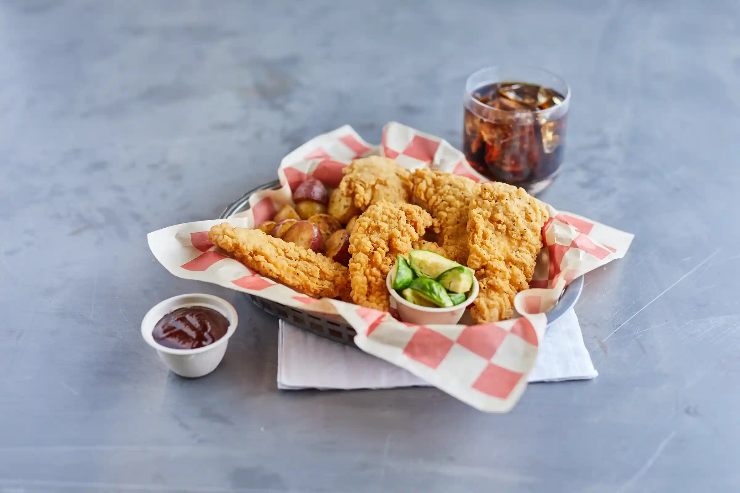 Tyson® Uncooked Chicken Tenderloin Fritters https://images.salsify.com/image/upload/s--oUSYxrzW--/q_25/j1qvo2js2xh0z9pb1exm.webp