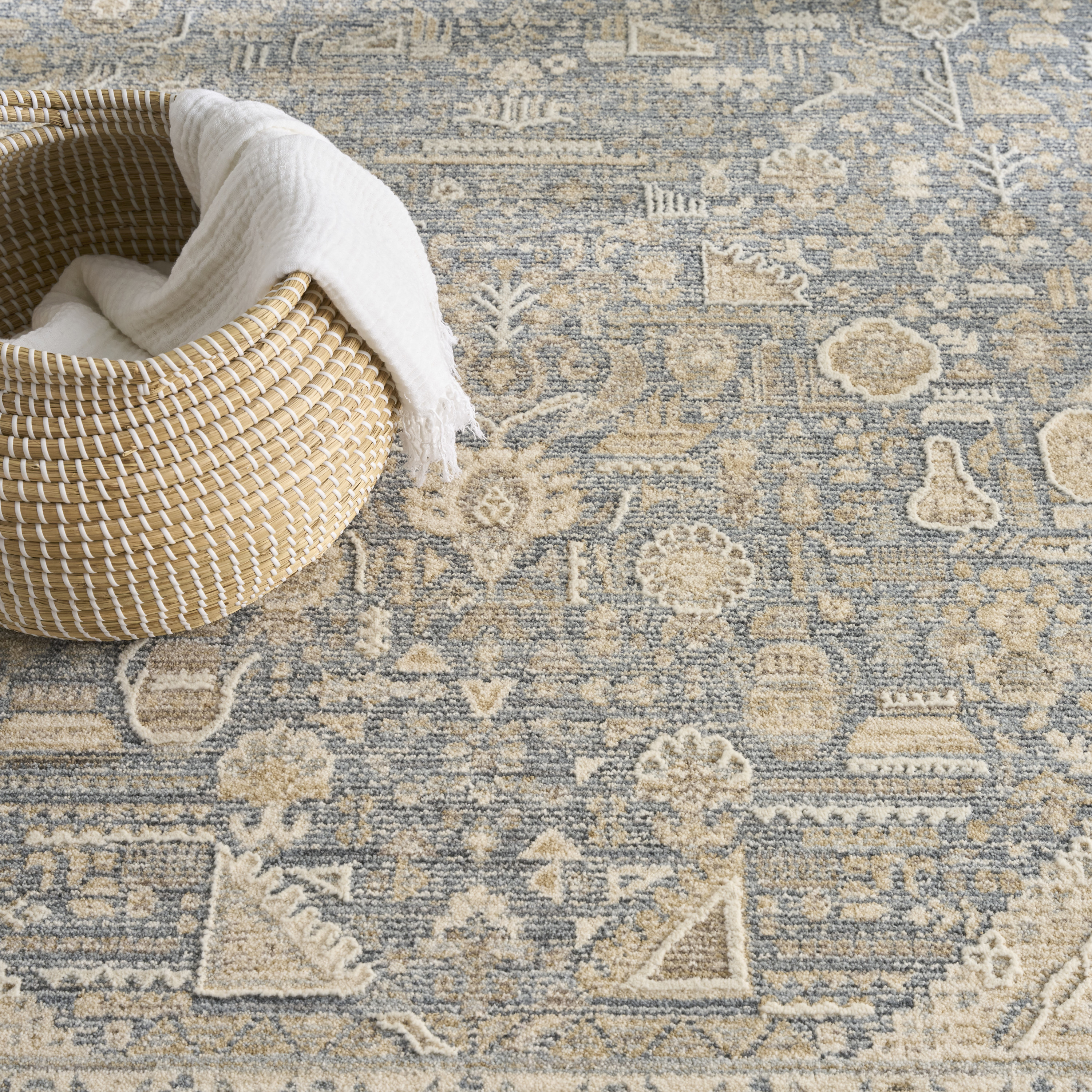 Nourison Retreat 9'6" x 13'2" Ivory Blue Vintage Indoor Rug