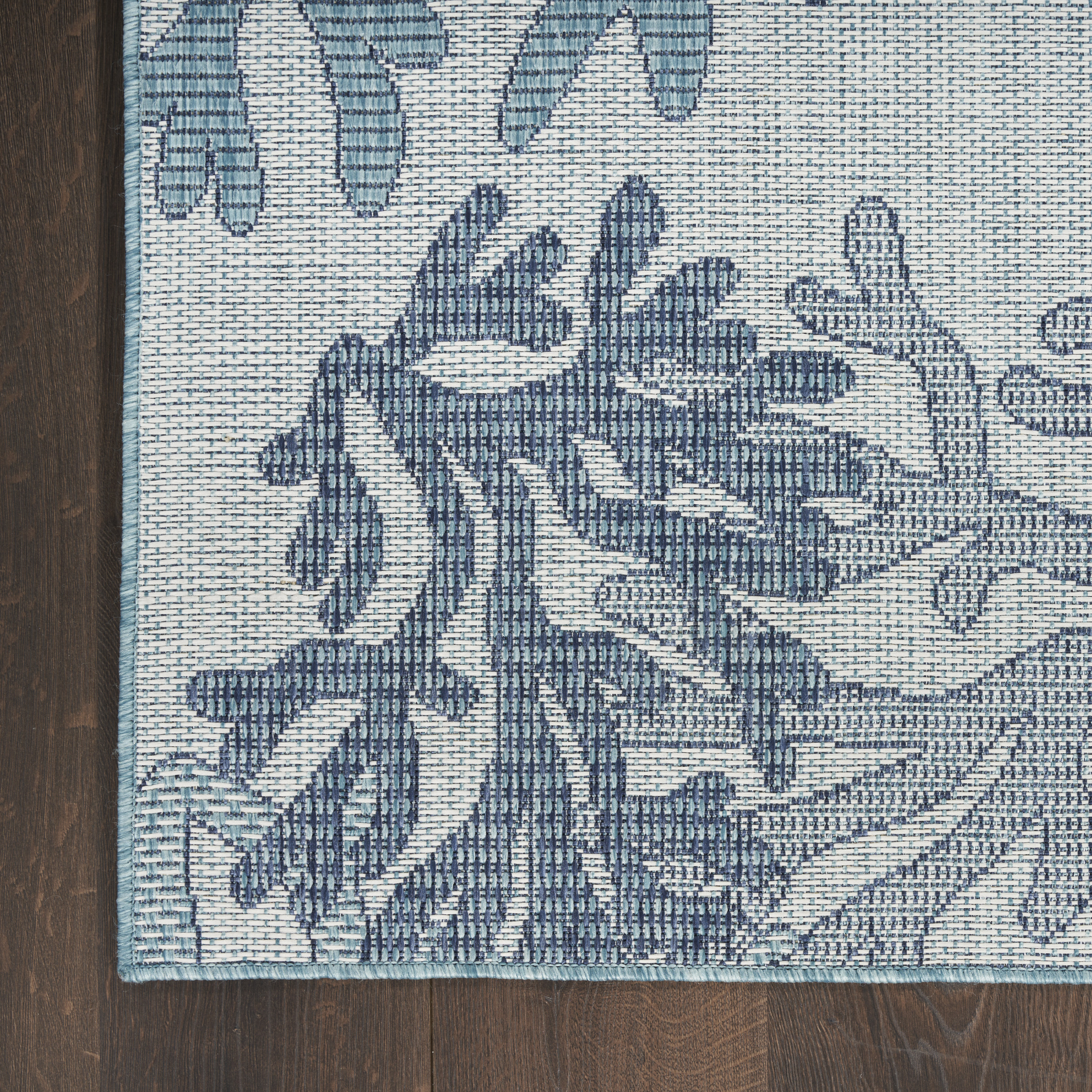 Nourison Garden Oasis 6' x 9' Blue Coastal, Nautical & Beach Rug