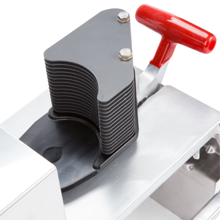 3/16-inch scalloped InstaSlice™ fruit and vegetable slicer