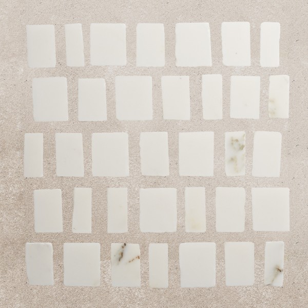lapidary | rough cut mosaic sheet | calacatta gold (large joint) 