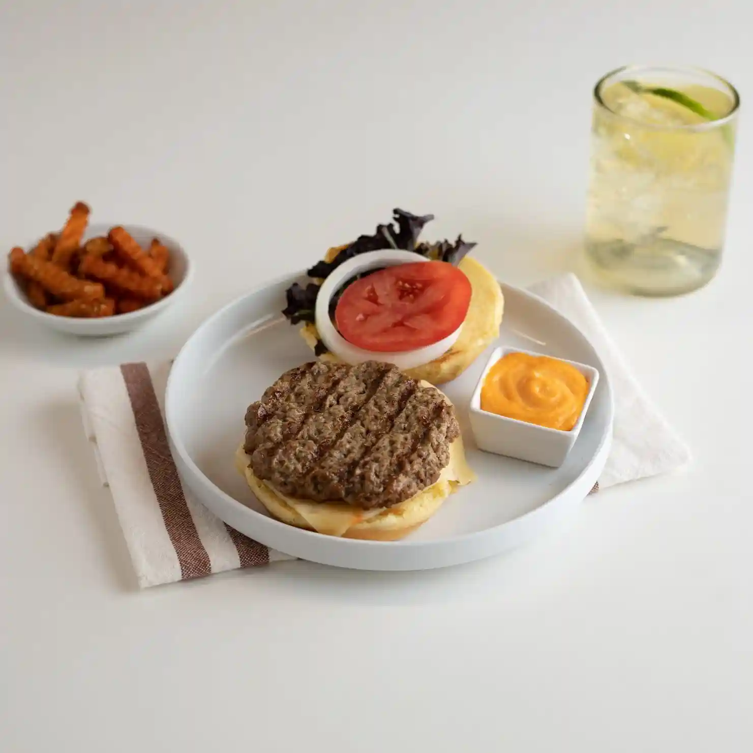 Ball Park® Flame Grilled Beef Burger, 3 oz. https://images.salsify.com/image/upload/s--PDuM7Jrf--/q_25/lptitm72iyjsc3m0tpsb.webp