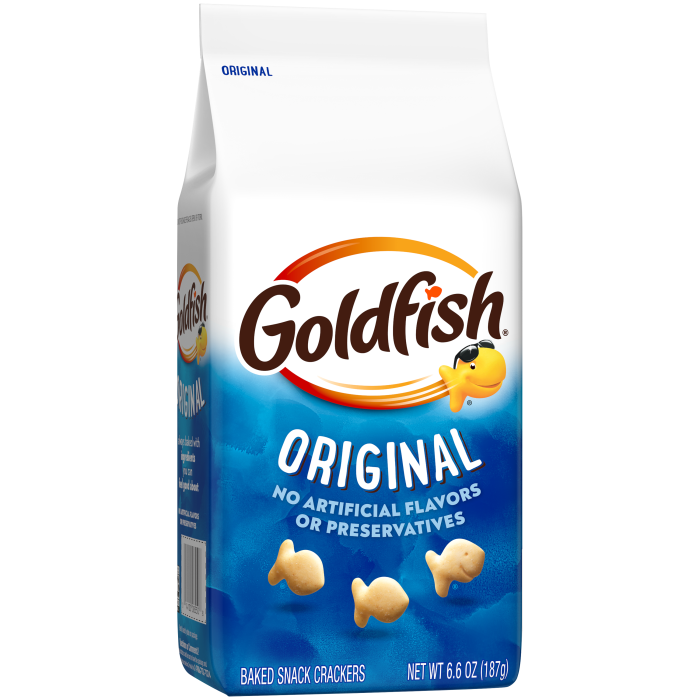 Goldfish® Original Baked Snack Crackers, 6.6 oz, bag - Left Angle Image