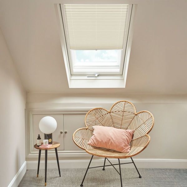 Malbec Cream Pleated Blind