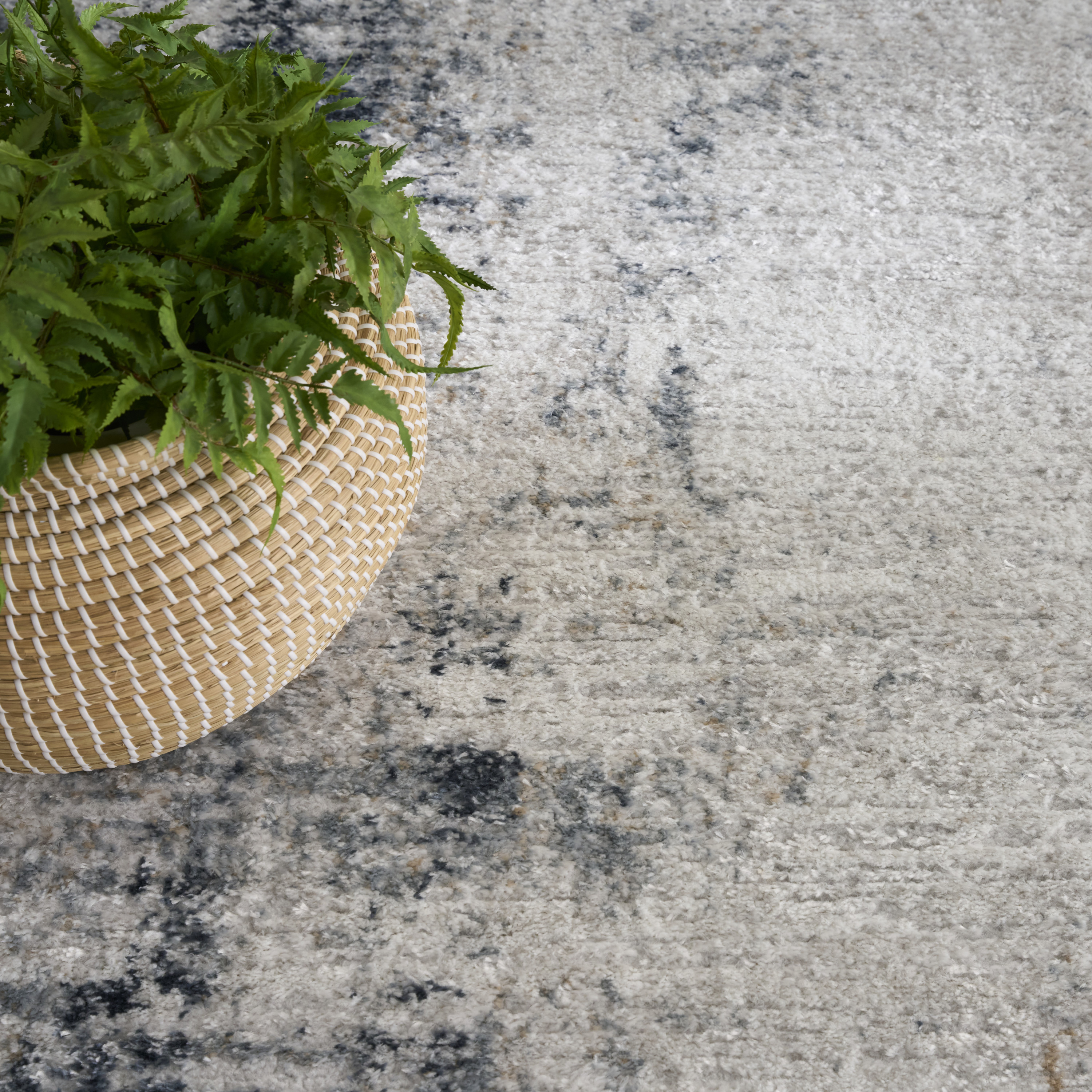 Nourison Dekor 4' x 6' Grey Navy Modern Indoor Rug