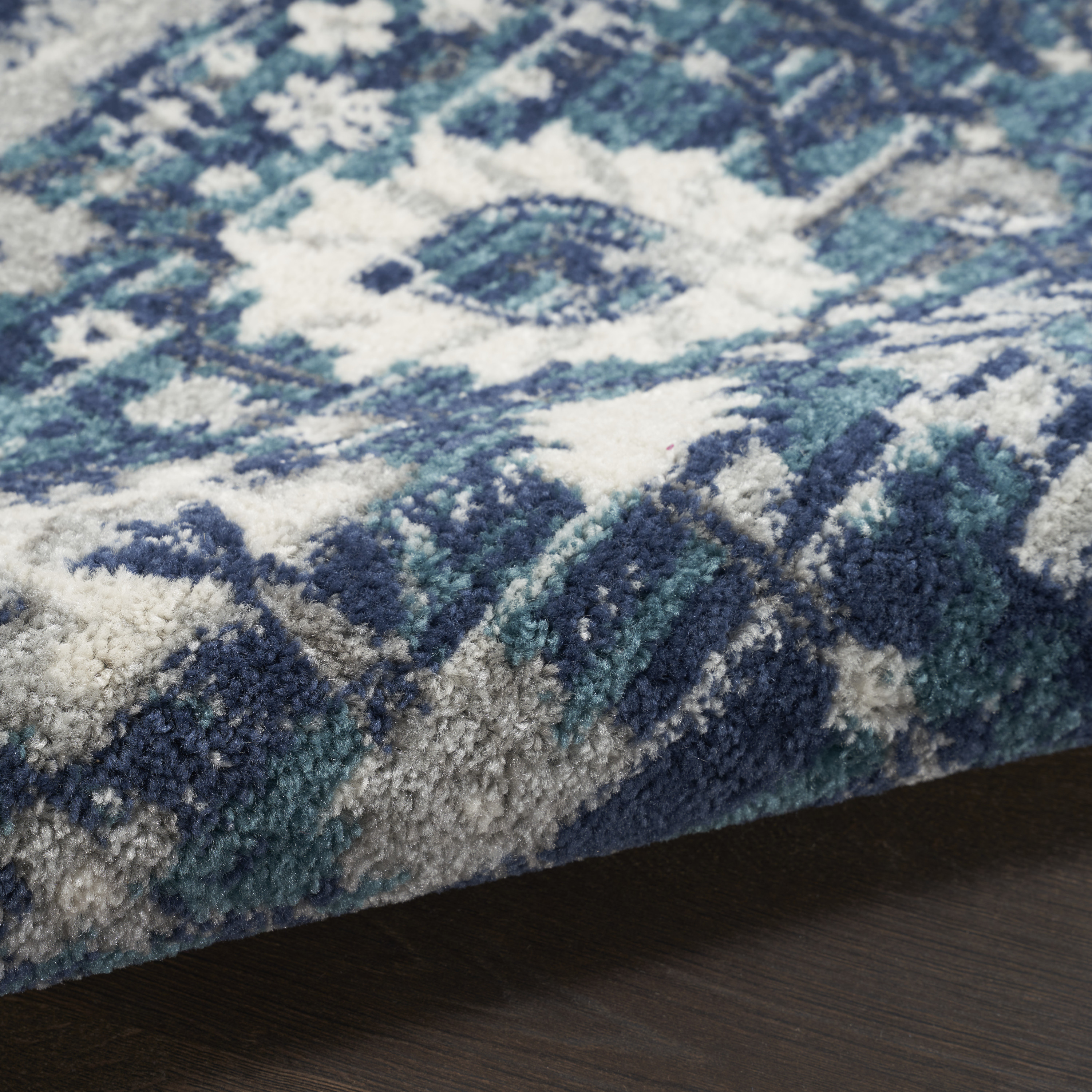 Nourison Passion 5'3" x 7'3" Surf Bohemian Indoor Rug