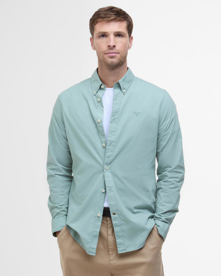 Camicia a maniche lunghe tinta in capo leggermente aderente