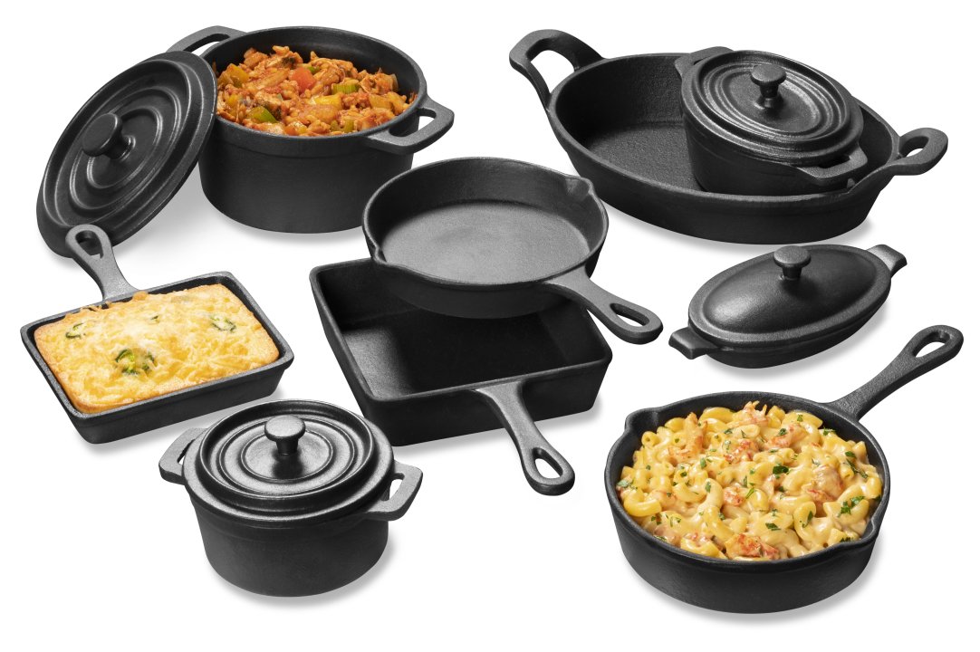 26 ⅖-ounce high round cast-iron casserole pan with lid