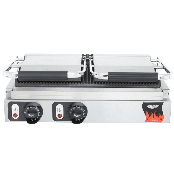 Double 208- to 240-volt Cayenne® sandwich press with panini-style, cast-iron plates
