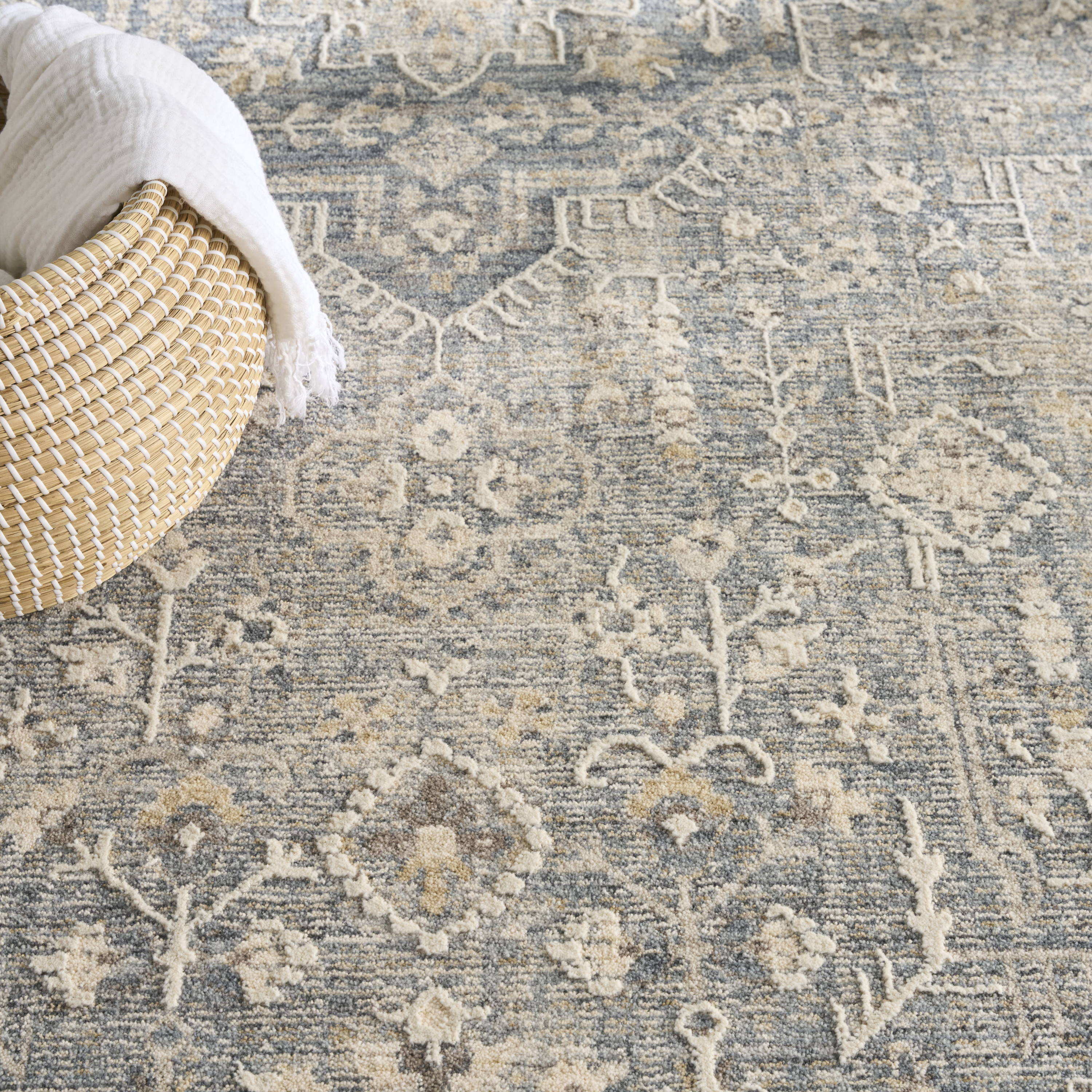 Nourison Retreat 9'6" x 13'2" Blue Vintage Indoor Rug
