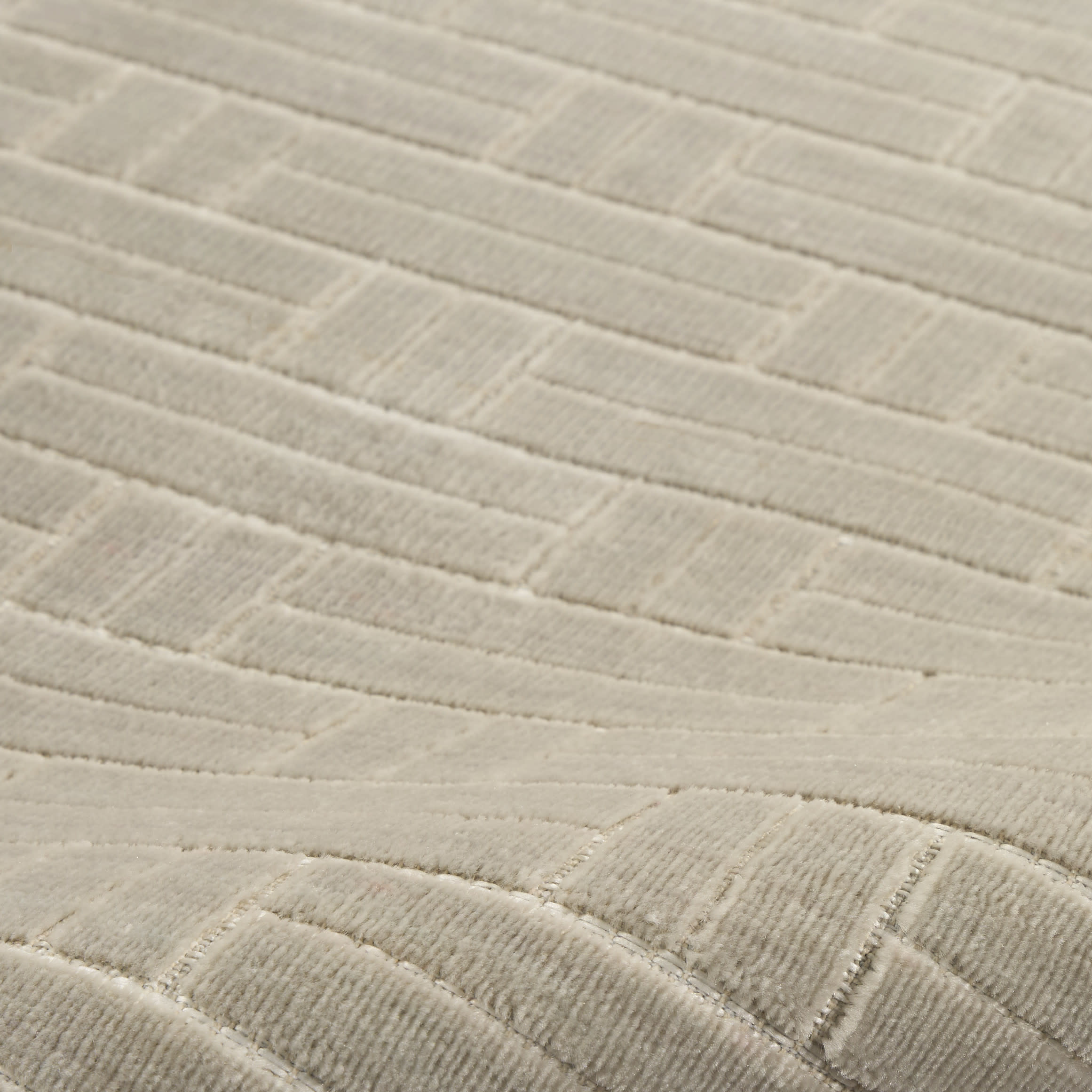 Nourison Washable Charm 5' x 7' Silver Ivory Modern Indoor Rug