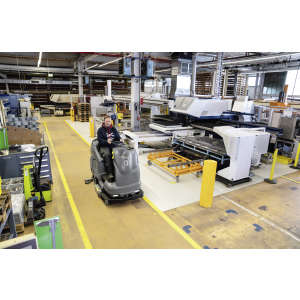 Karcher, B 200 R Bp R 85, 36V/312 Ah AGM batteries, 34", Cylindrical, Ride-On Floor Scrubber