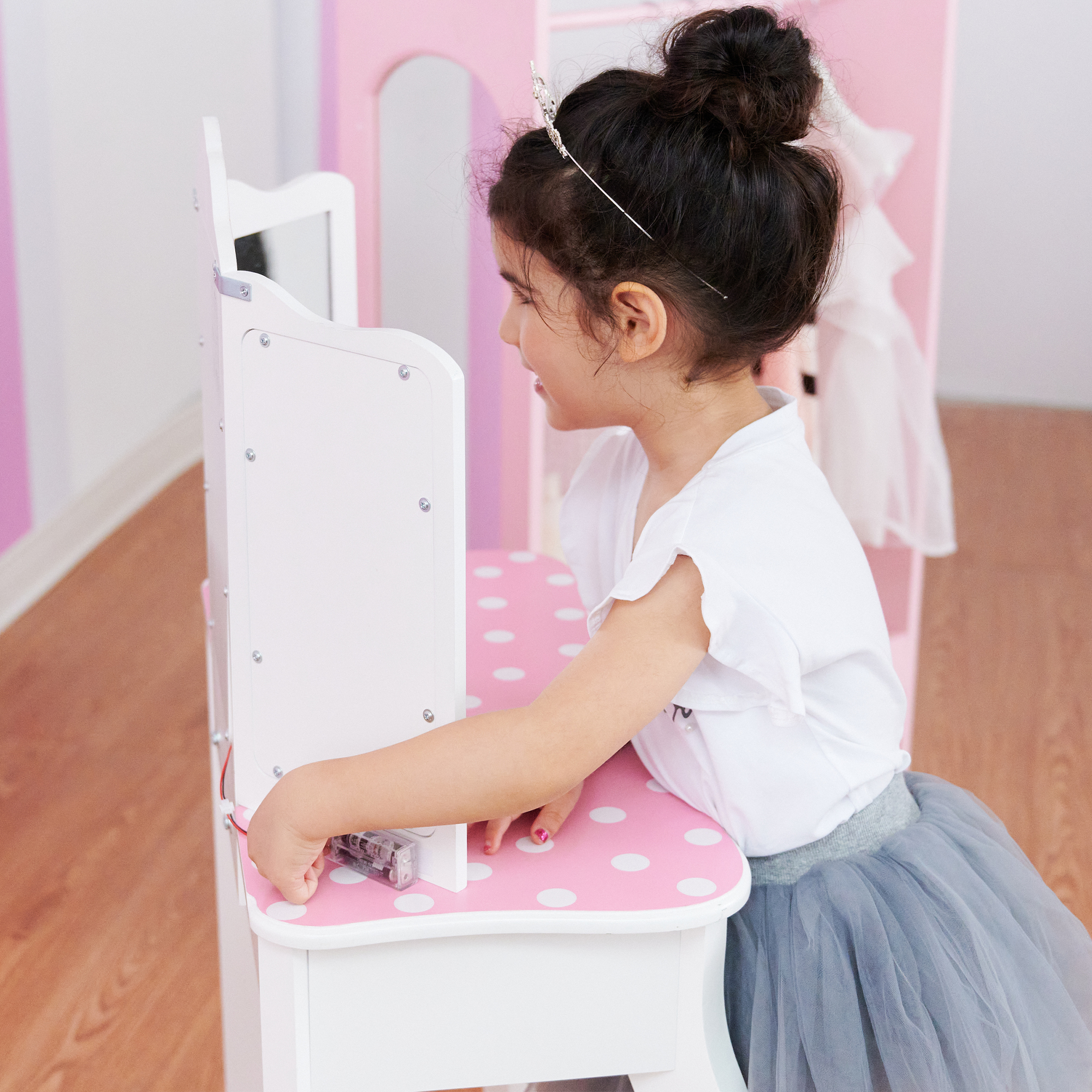 Dressing Table Vanity Set Mirror W/ LED Lights & Stool TD-11670FL by Teamson - Picture 7 of 12