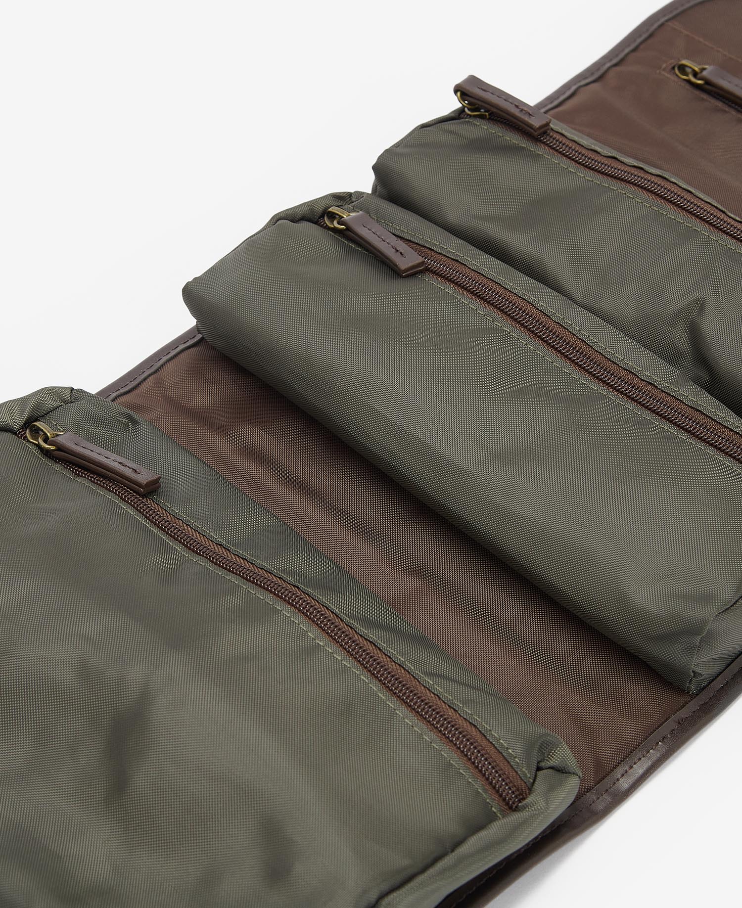 Waxed Hanging Washbag image number 4