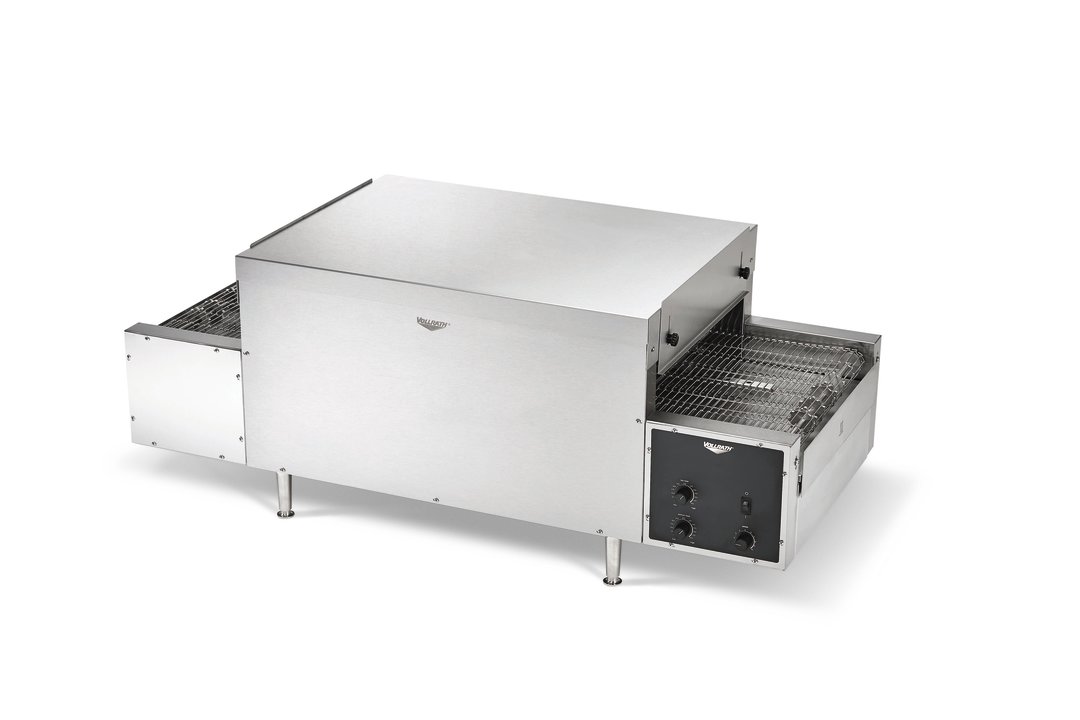 18-inch 240-volt conveyor pizza oven with left-to-right operation