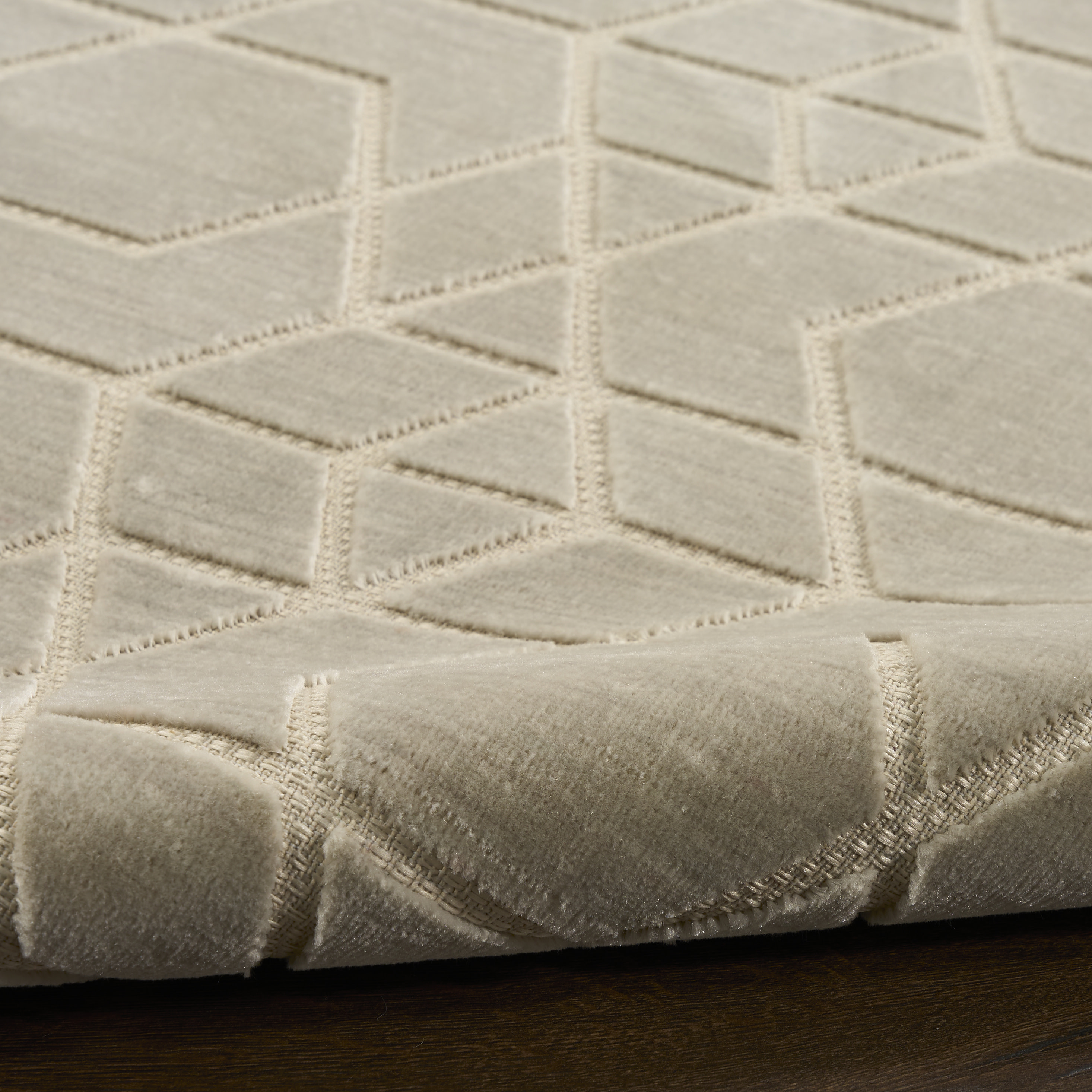 Nourison Washable Charm 2' x 3' Silver Ivory Modern Indoor Rug