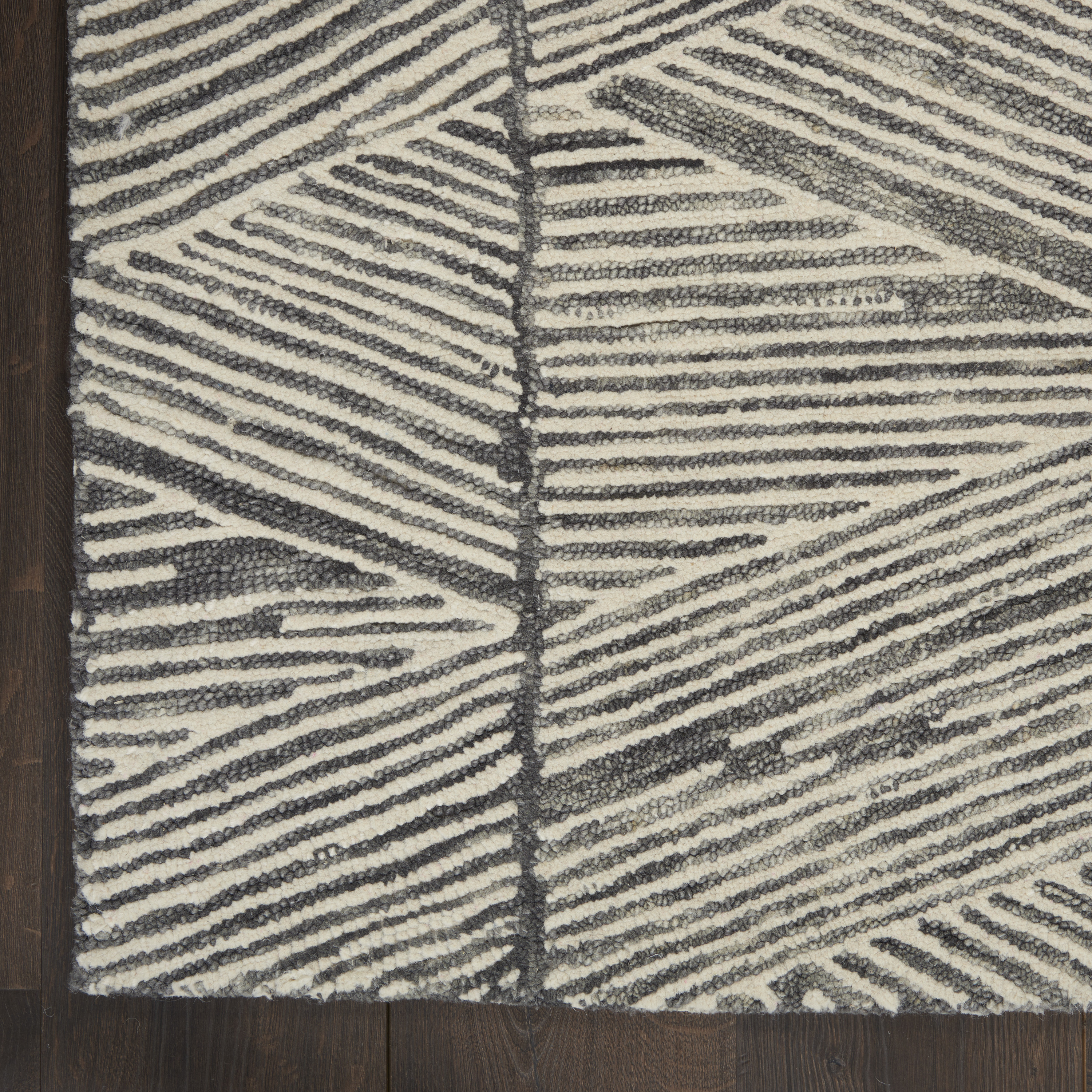 Nourison Colorado 5'3" x 7'3" Grey White Modern Indoor Rug