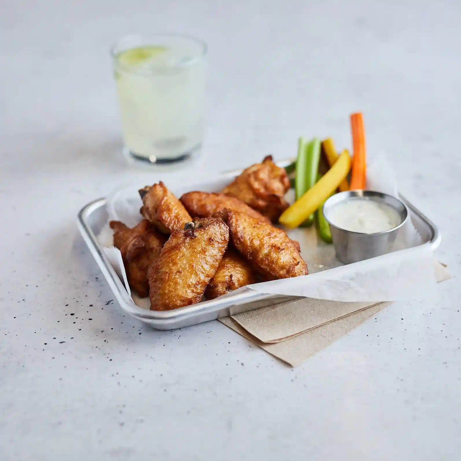Tyson® Fully Cooked Oven Roasted Bone-In Chicken Wing Sections, Jumbo https://images.salsify.com/image/upload/s--JKmejy_k--/q_25/b15kkjnuvot5laumpokx.webp