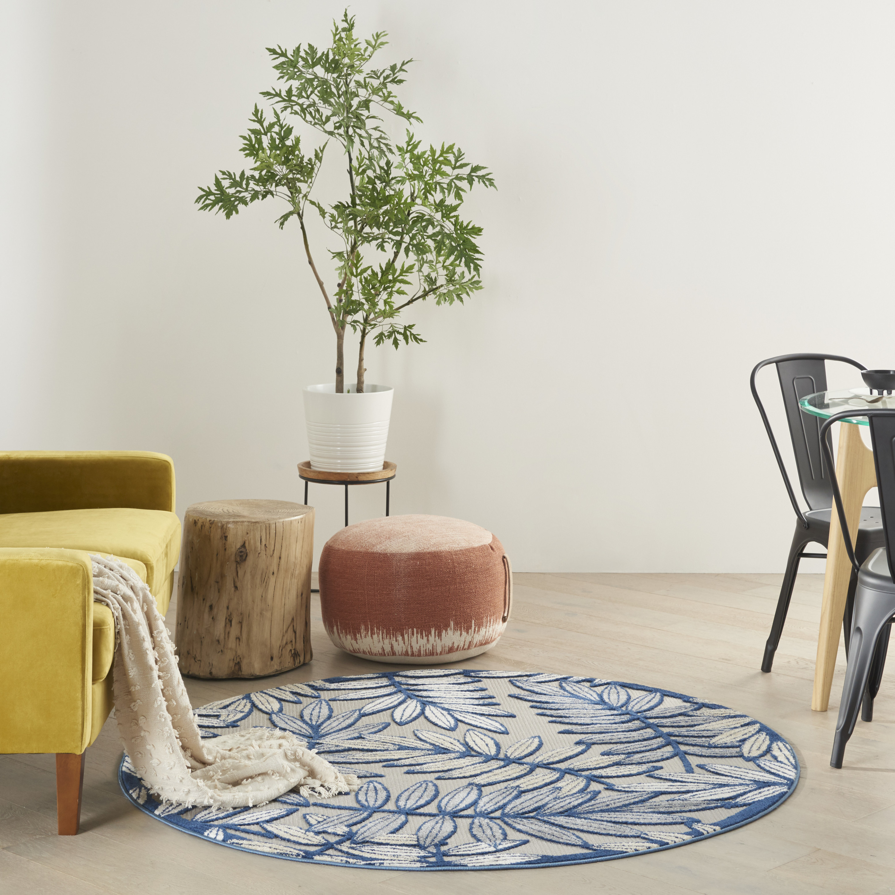 Nourison Aloha 5'3" x Round Ivory Navy Tropical Rug