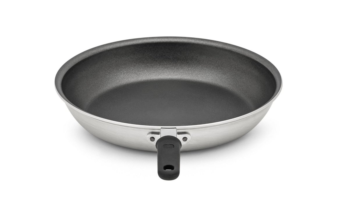 12-inch Wear-Ever® aluminum fry pan with CeramiGuard® II nonstick coating and silicone handle