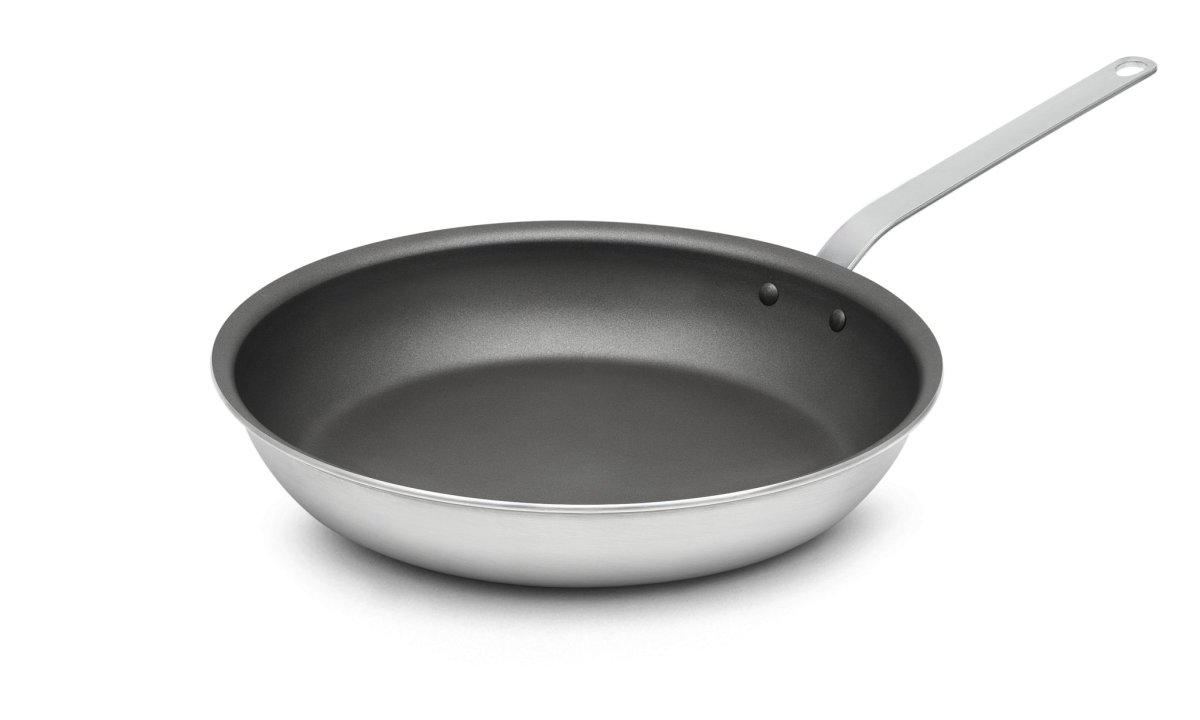 14-inch Wear-Ever® aluminum fry pan with PowerCoat2™ nonstick coating and plated handle