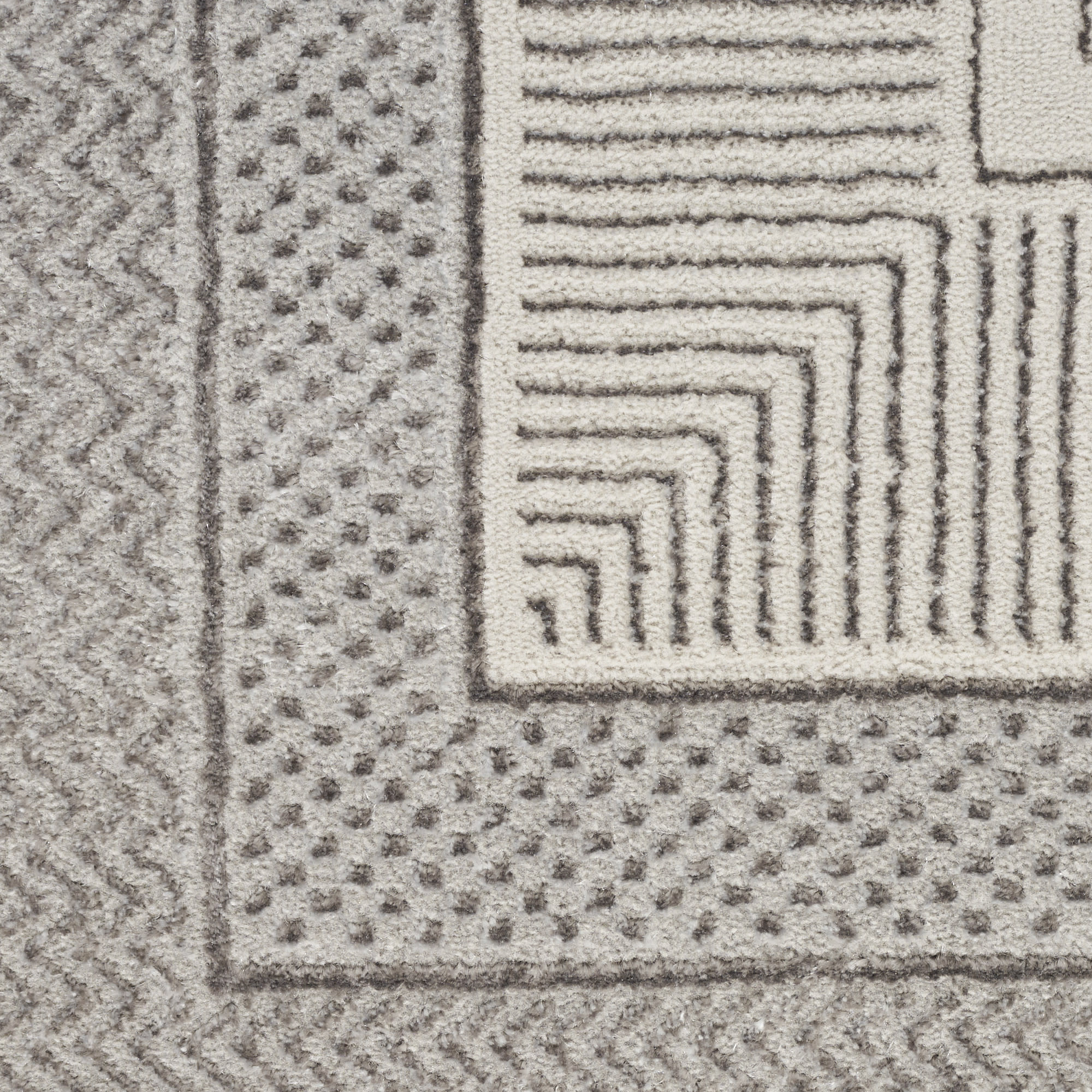 Nourison Glitz 7'10" x 9'10" Silver Modern Indoor Rug