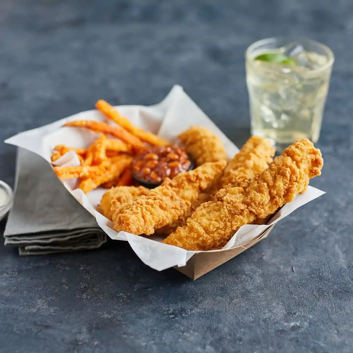 Tyson® Uncooked Breaded Homestyle Chicken Tenders https://images.salsify.com/image/upload/s--nbLT4T9j--/q_25/y7y9ys3qpiunvaoz10xq.webp