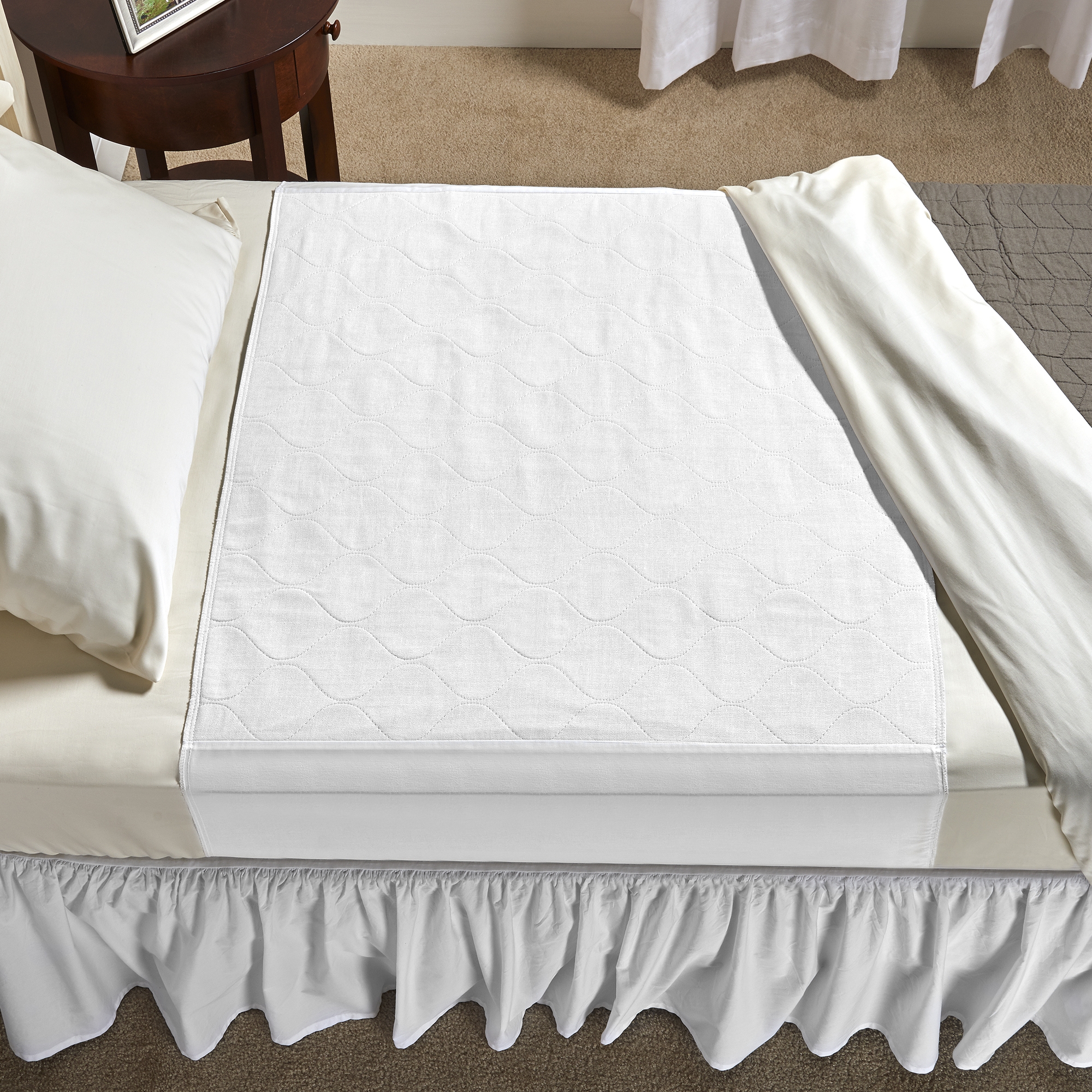 CareFor™ Deluxe Underpad with Tuckable Flaps, 32 x 36 Inch