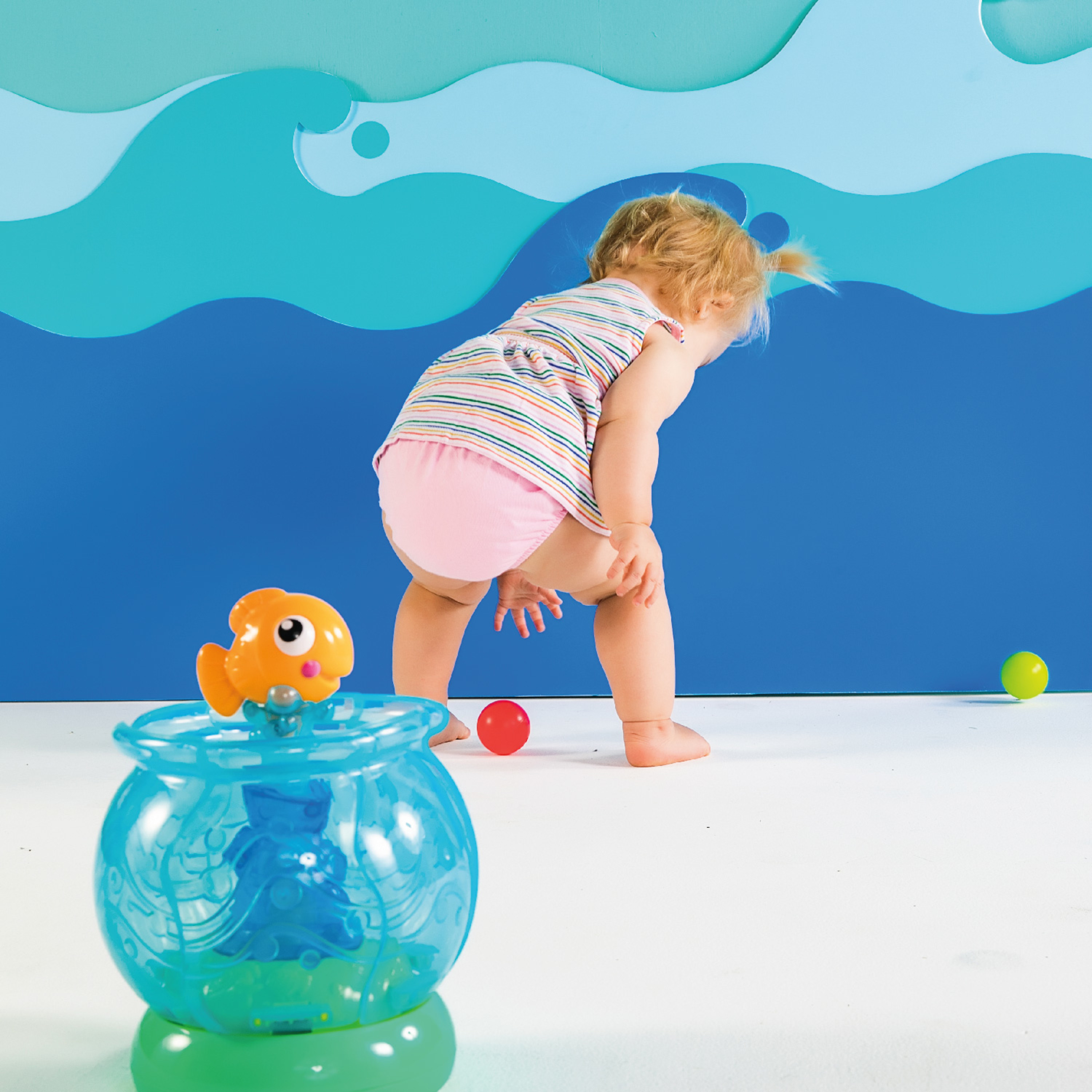 Funny Fishbowl™ Activity Toy Bright Starts Kids2