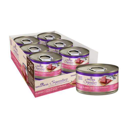 Wellness CORE SIGNATURE SELECTS Flaked Yellowfin Tuna & Mackerel Entrée in Broth Front packaging