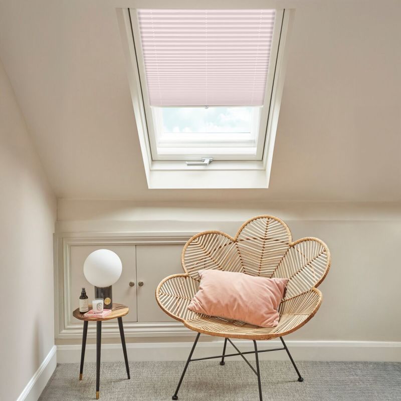 Lumina Sheer Blossom Pleated blind