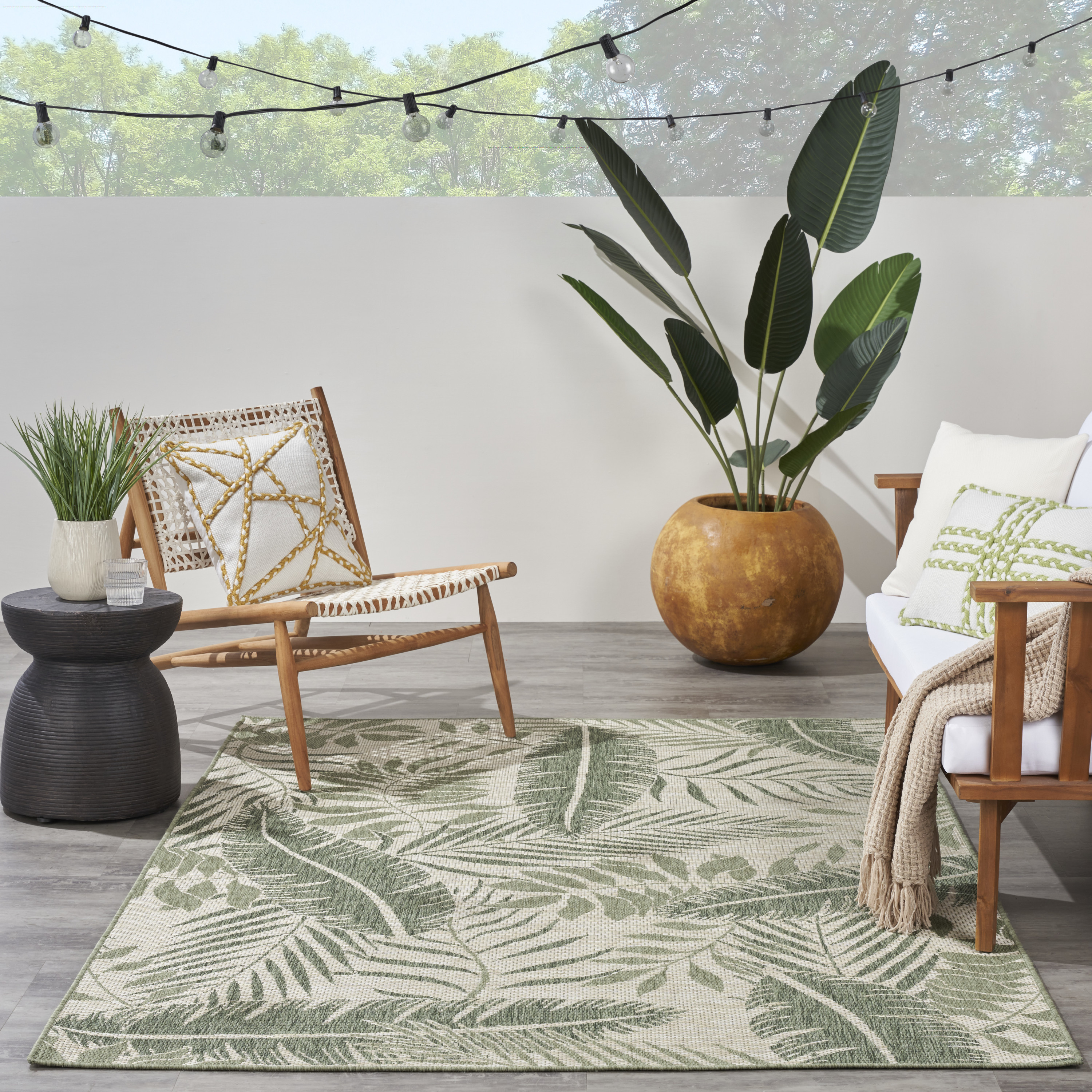 Nourison Garden Oasis 4' x 6' Ivory Green Outdoor Rug