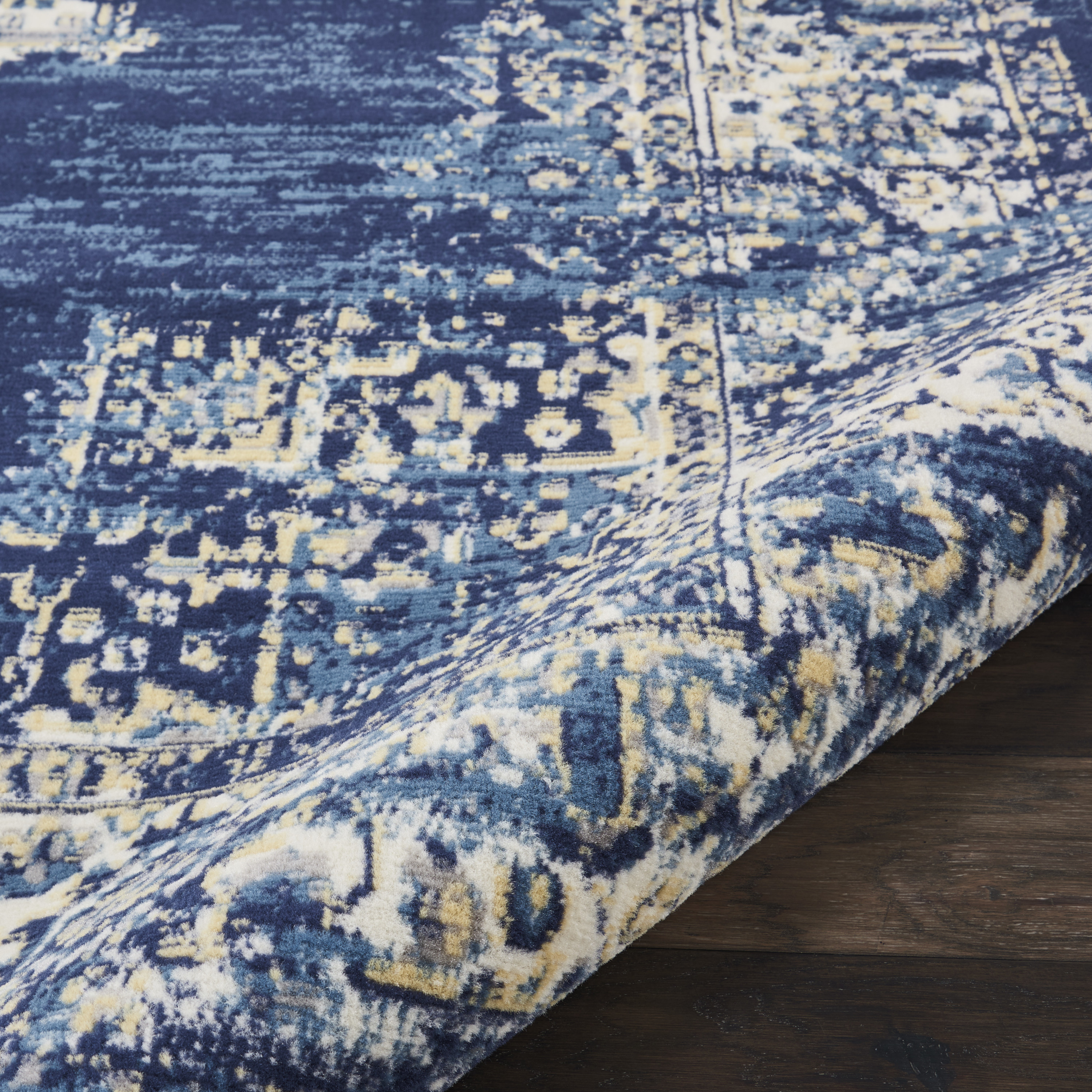 Nourison Grafix 2' x 4' Navy Blue Vintage Indoor Rug